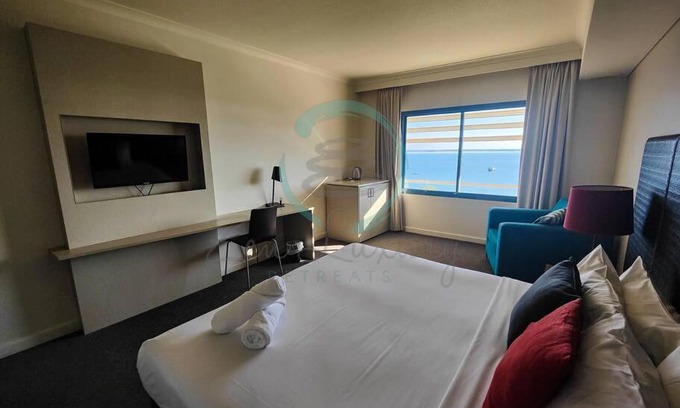 Darwin City Centre Apartment | ZEN88 ESPLANADE: Hotel Suite w/Ocean/Sunset Views