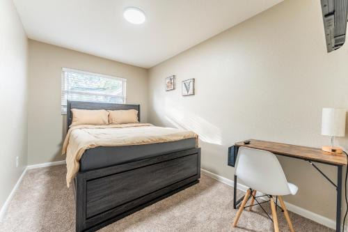 Bearss Plaza House | ZenHomes in Tampa near USF