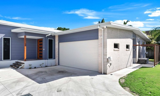 Scarness House | Zephyr Bayside Villas 4 bed