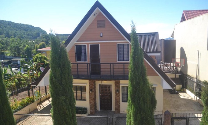 Baguio House | Zya 3BR A-House