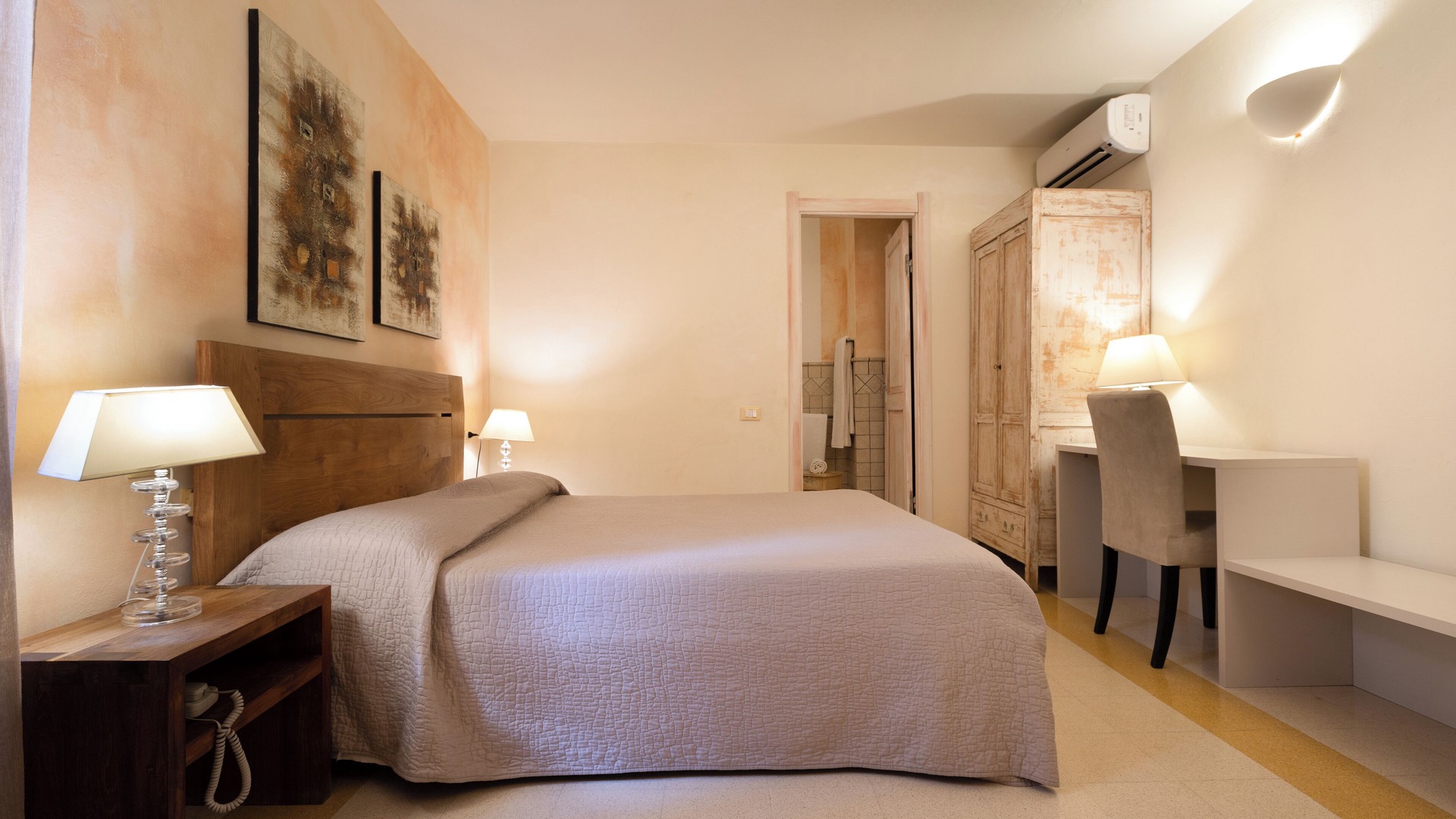 Photo of Bedroom in Vezzano Ligure