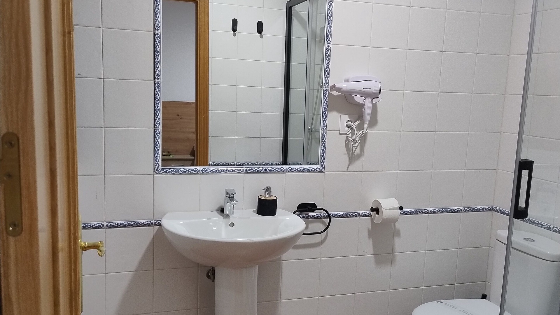 Photo of Bathroom in Herreruela de Oropesa