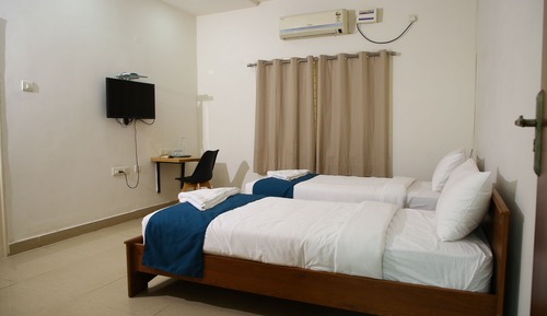 Standard Double or Twin Room (Room in a 3-Bedroom Apartment)