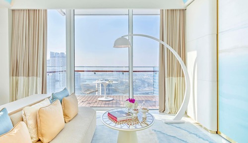 Suite, 1 Bedroom, Balcony, City View (Gold)