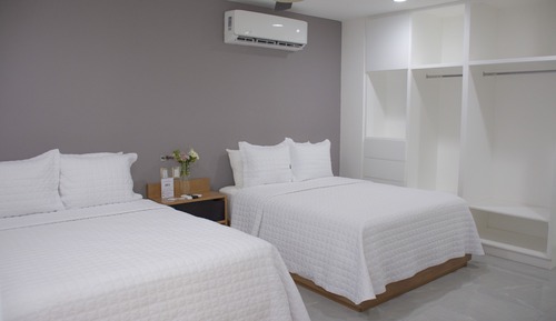 Comfort Room, 2 Bedrooms