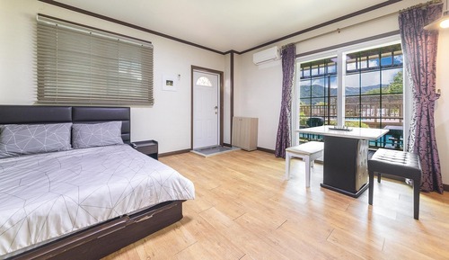 Basic Room, 1 Bedroom (leo)