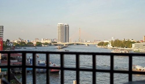 Suite, River View, Corner