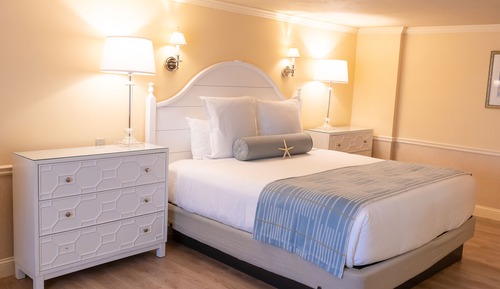 Room, 1 King Bed, Garden View