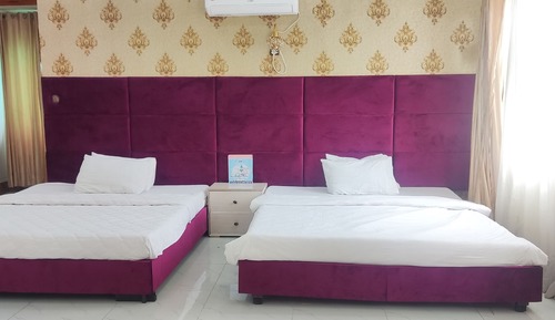 Executive Room, Multiple Beds, Smoking, Garden View