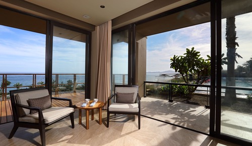 Suite, 1 King Bed with Sofa bed, Non Smoking, Balcony (Oceanfront)