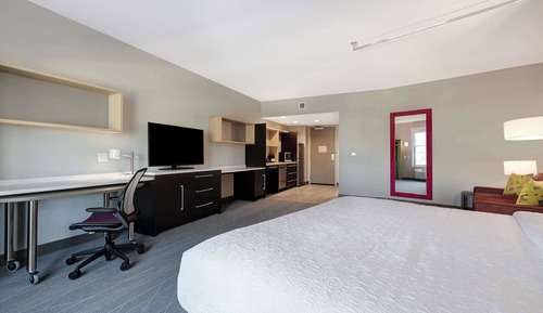 Studio Suite, 1 King Bed, Mountain View