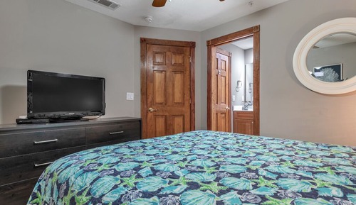 Condo, Multiple Beds, Pool Access, Pool View (236 - No Pets Allowed)