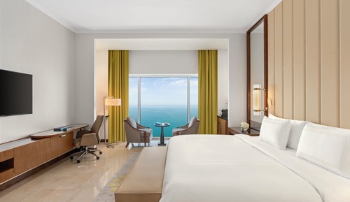 Deluxe Room, 1 King Bed, Sea View