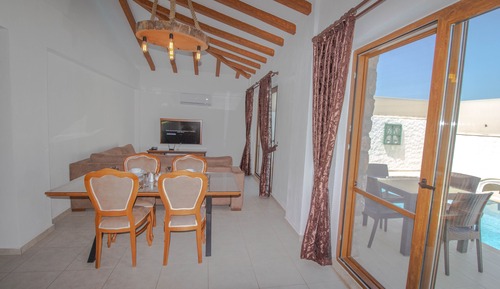 Basic Villa, Jetted Tub, Pool View