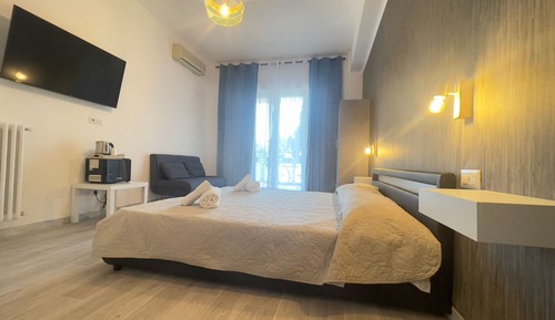 Luxury Room, 1 Bedroom, Terrace, City View