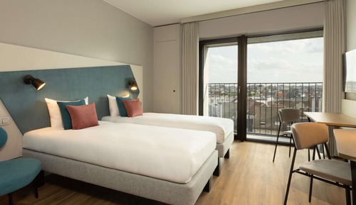 Studio, 2 Twin Beds