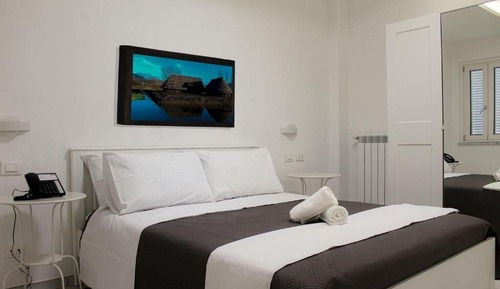 Standard Double Room, 1 Queen Bed, Private Bathroom, Garden View