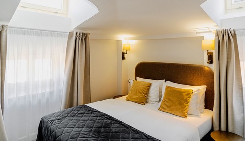 Deluxe Apartment, 1 Queen Bed with Sofa bed