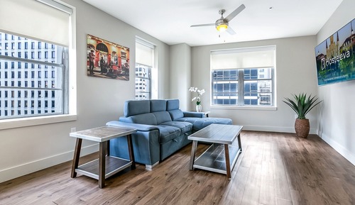 Design Condo, 1 Queen Bed with Sofa bed