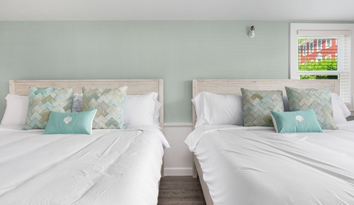 Family Room, 2 Queen Beds, City View