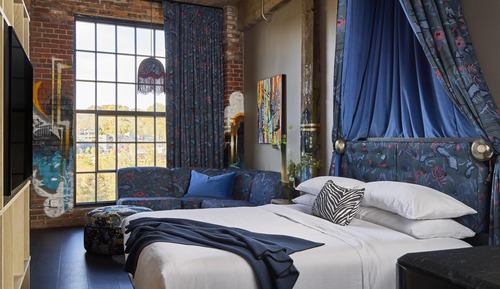 Studio Suite, 1 King Bed, River View