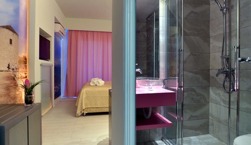 Design Room, 1 Queen Bed, Non Smoking (Standard)