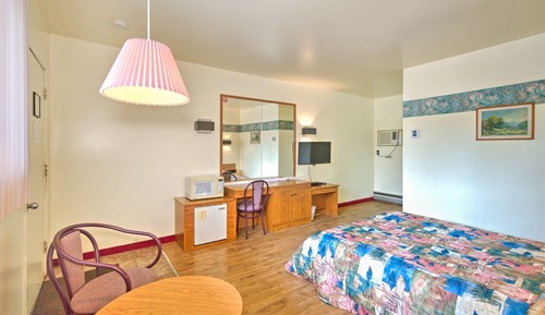 Standard Room, 1 Queen Bed, Smoking