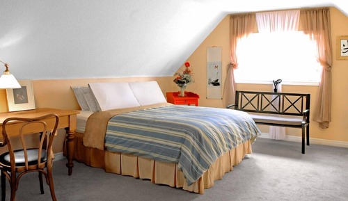 Mansarde Room