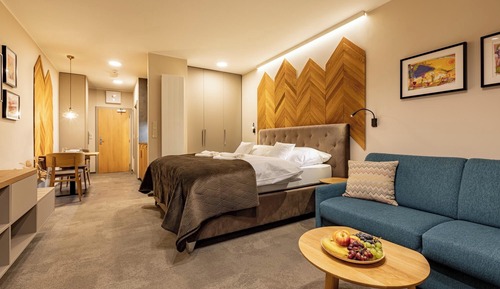 Deluxe Studio Suite