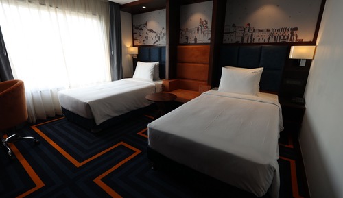 Standard Room, 2 Twin Beds (High Floor)