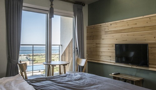 12PY Ocean Suite