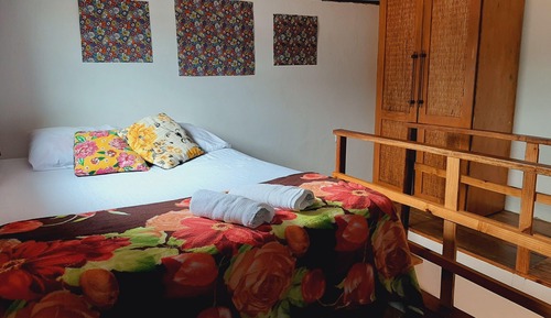 Traditional House, Multiple Beds