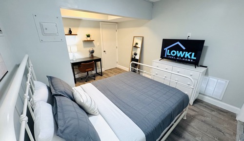 Superior 3-BR 2-Bath Family Suite w/ Kitchen