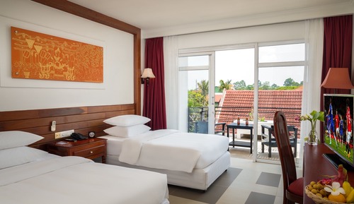 Executive Double or Twin Room, Bathtub, Pool View