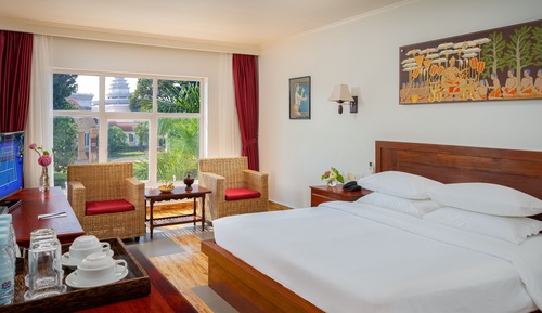 Deluxe Double or Twin Room