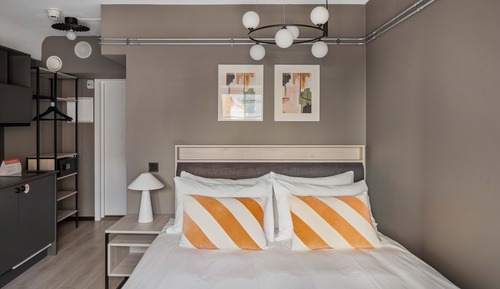 Medium Studio with Kitchenette