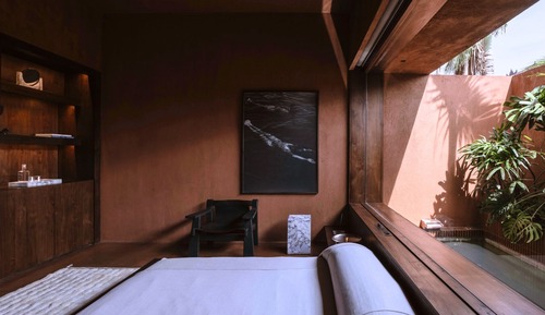 Luxury Suite