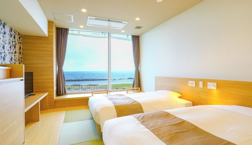 Superior Japanese-Style Beds Room holds 4 people(Sea Side) - Shower Only - Non-Smoking