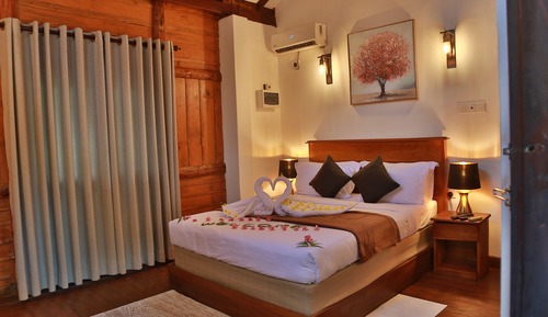 Standard Double Room, Smoking, Garden View