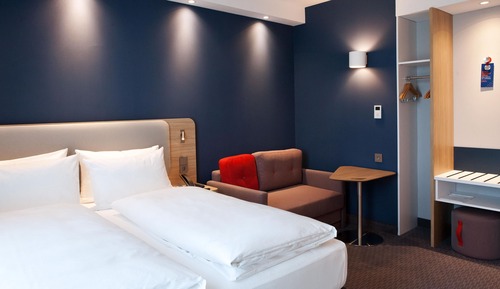 Standard Room, 1 Queen Bed with Sofa bed