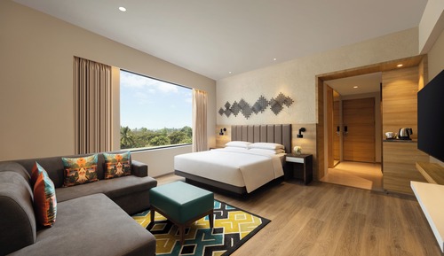 1 King Room High Floor