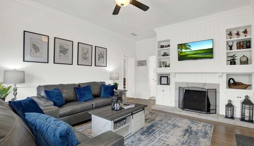 House, 2 Queen Beds, Patio (207 W Ufer St)
