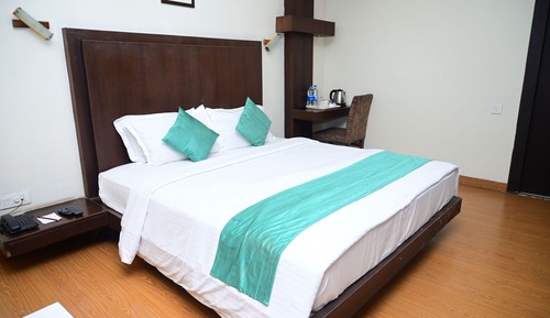 Club Room, 1 King Bed