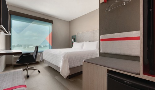 Standard Room, 1 King Bed, Accessible Bathtub (Mobility, Accessible Tub)