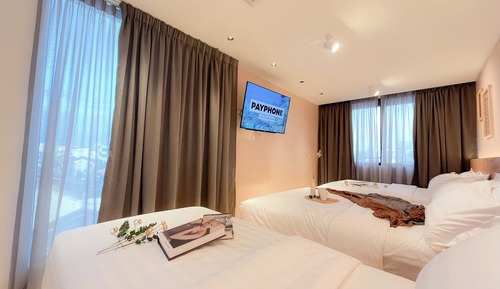 Family Studio, Shared Bathroom