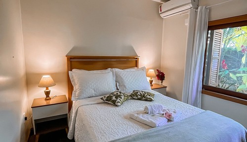 Exclusive Suite, Pool Access