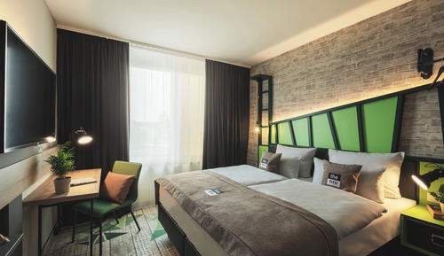 Standard Room, 1 Queen Bed