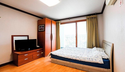 Room (Bed Room-303)