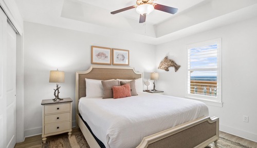 Condo, 3 Bedrooms, Sea View (1906)