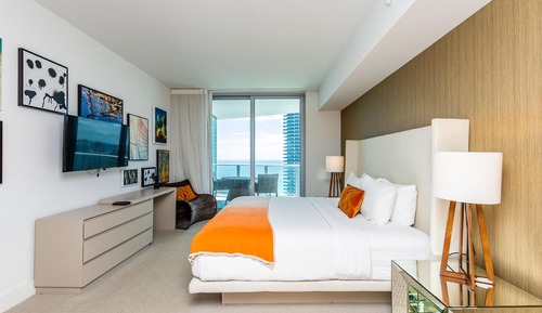 Elite Room